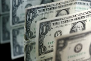 Dólar avança sobre o real em 14/09/2026: fatores externos e política brasileira em foco